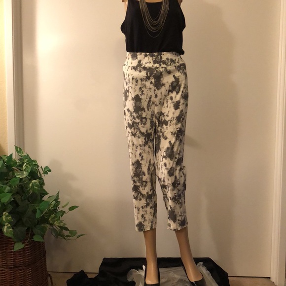 Fun print legging Jeans in size 16 - Picture 4 of 8